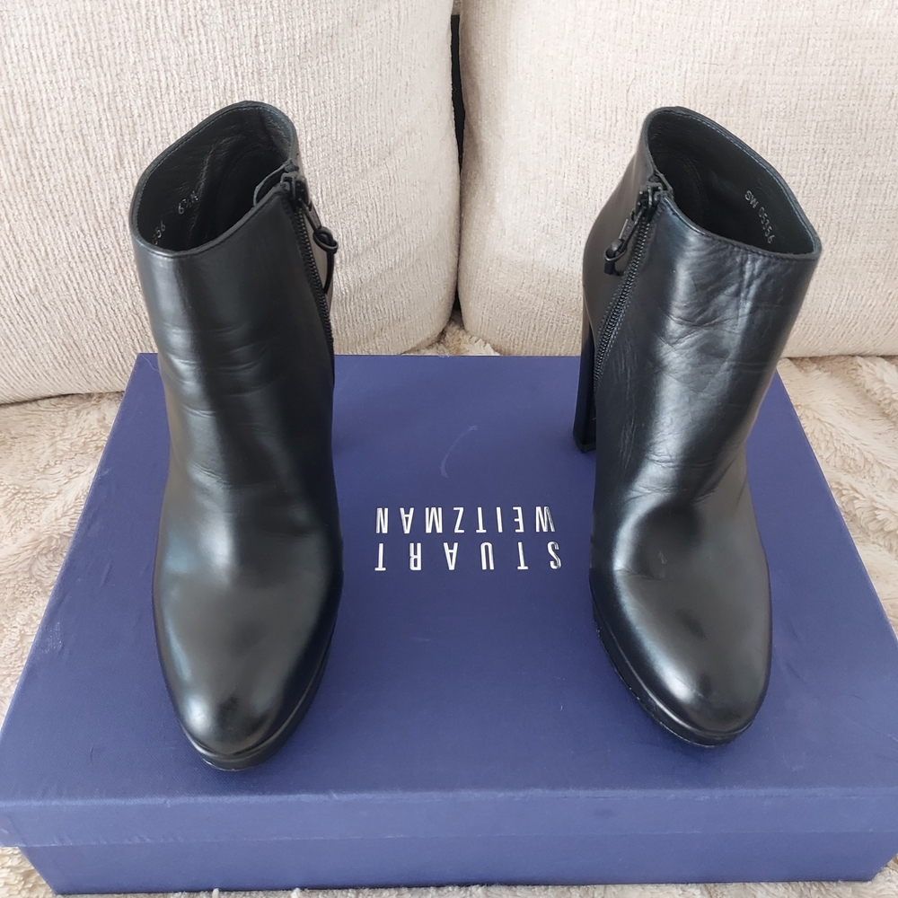 NEW! Stuart Weitzman Black Leather Ankle Boots - Picture 2 of 5